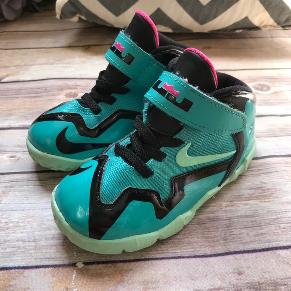 nike lebron 7 Mint